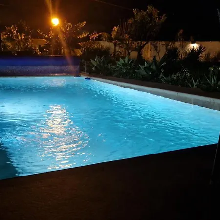 With A Private Heated Pool At 30 Degrees C 别墅